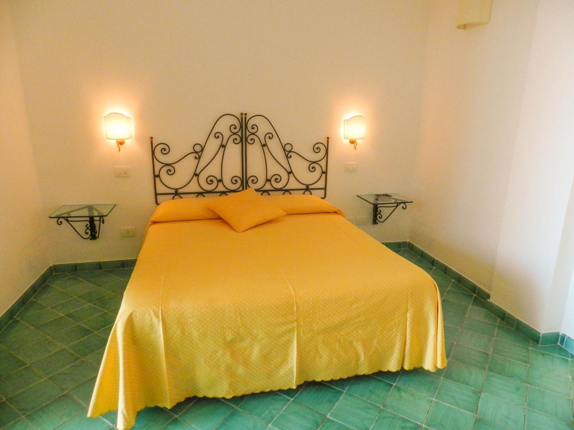 Bacio Del Sole B&B Positano Buitenkant foto