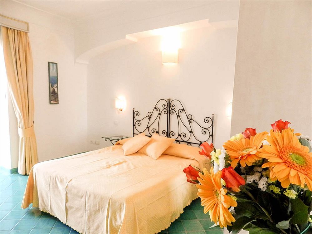 Bacio Del Sole B&B Positano Buitenkant foto